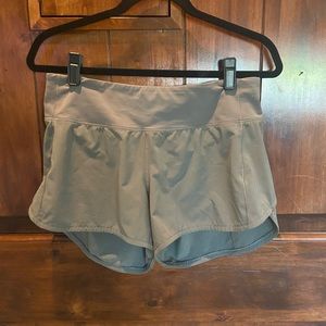 Lululemon Speed shorts, 4”